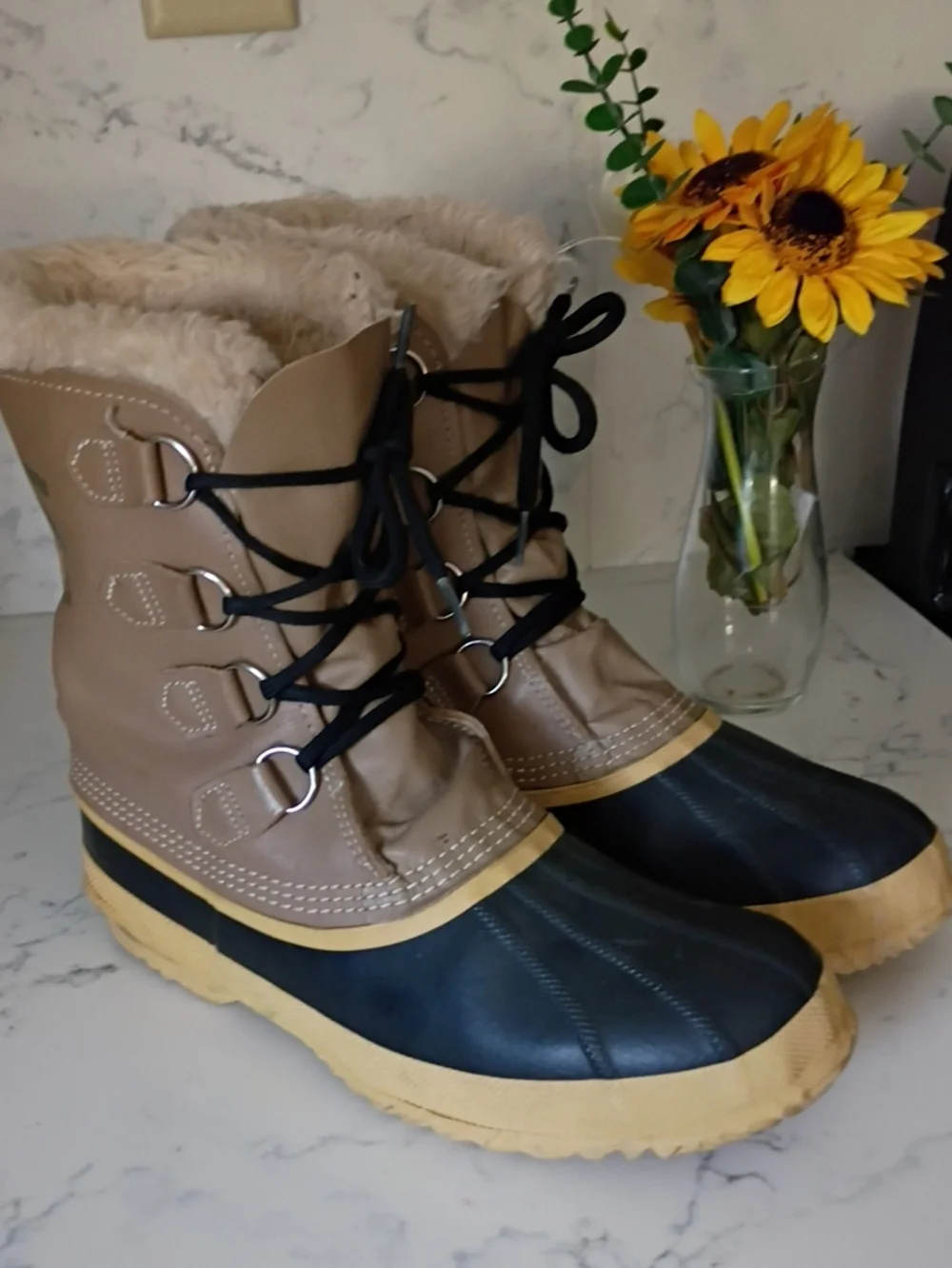 Sorel Caribou  Men's Waterproof Winter Duck Boots - Black and Tan